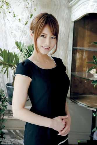 吉沢明步影音先锋:日本AV女优的代表作品