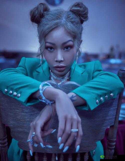 Hennessy 女 rapper 的独特魅力与精彩演绎