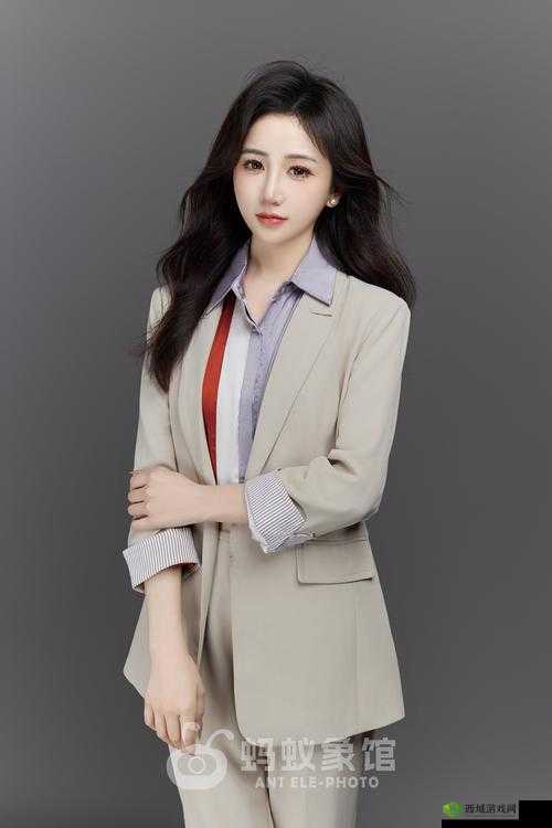瞒着老公加班的 HR 中字：职场女性的无奈与坚持