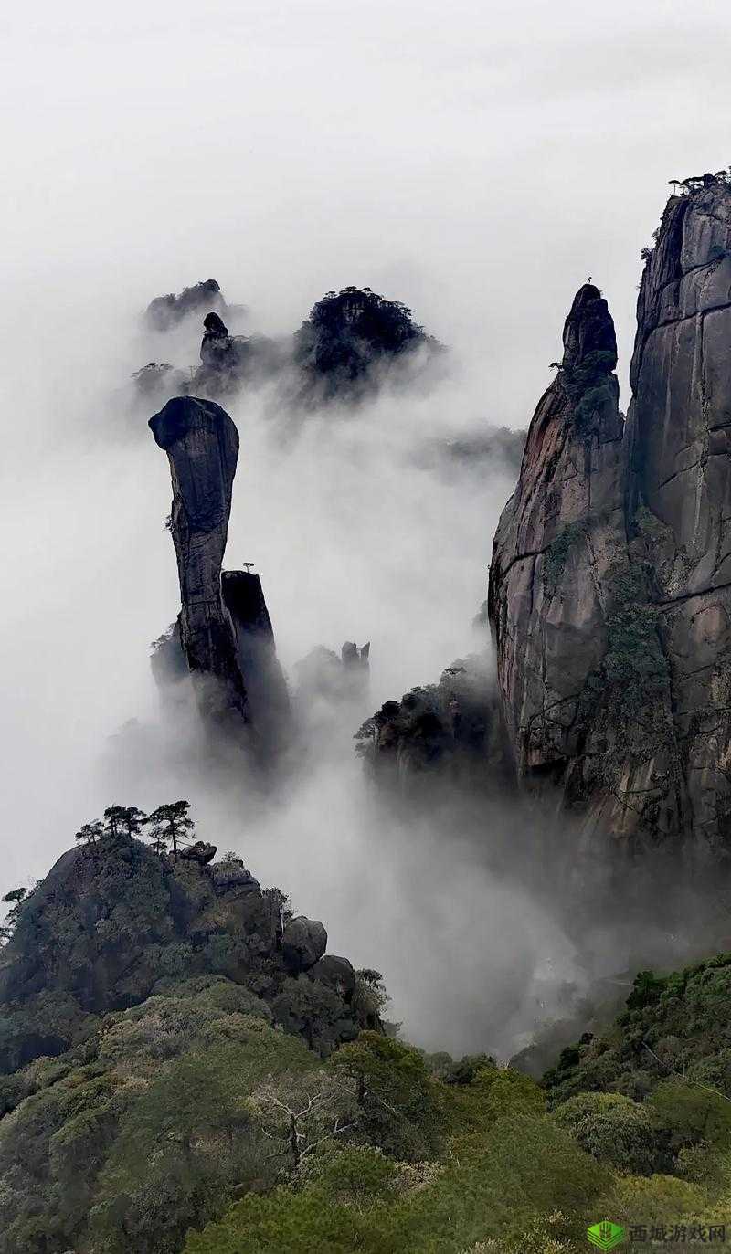 又大又白两座山峰,大自然的奇观又大又白两座山峰,壮美的自然画卷又大又白两座山峰,引人入胜的美景
